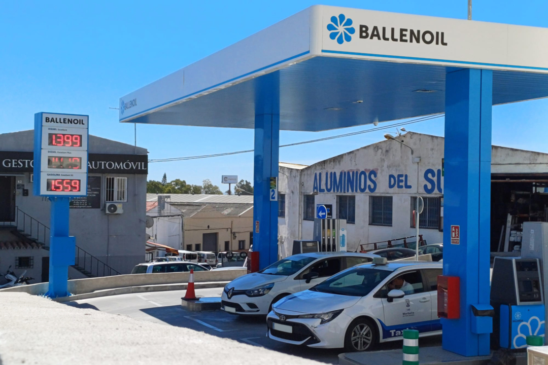 Gasolinera Ballenoil Marbella
